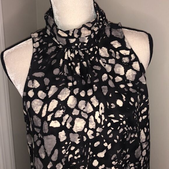 Peyton Jensen sleeveless animal print too medium - Picture 2 of 9